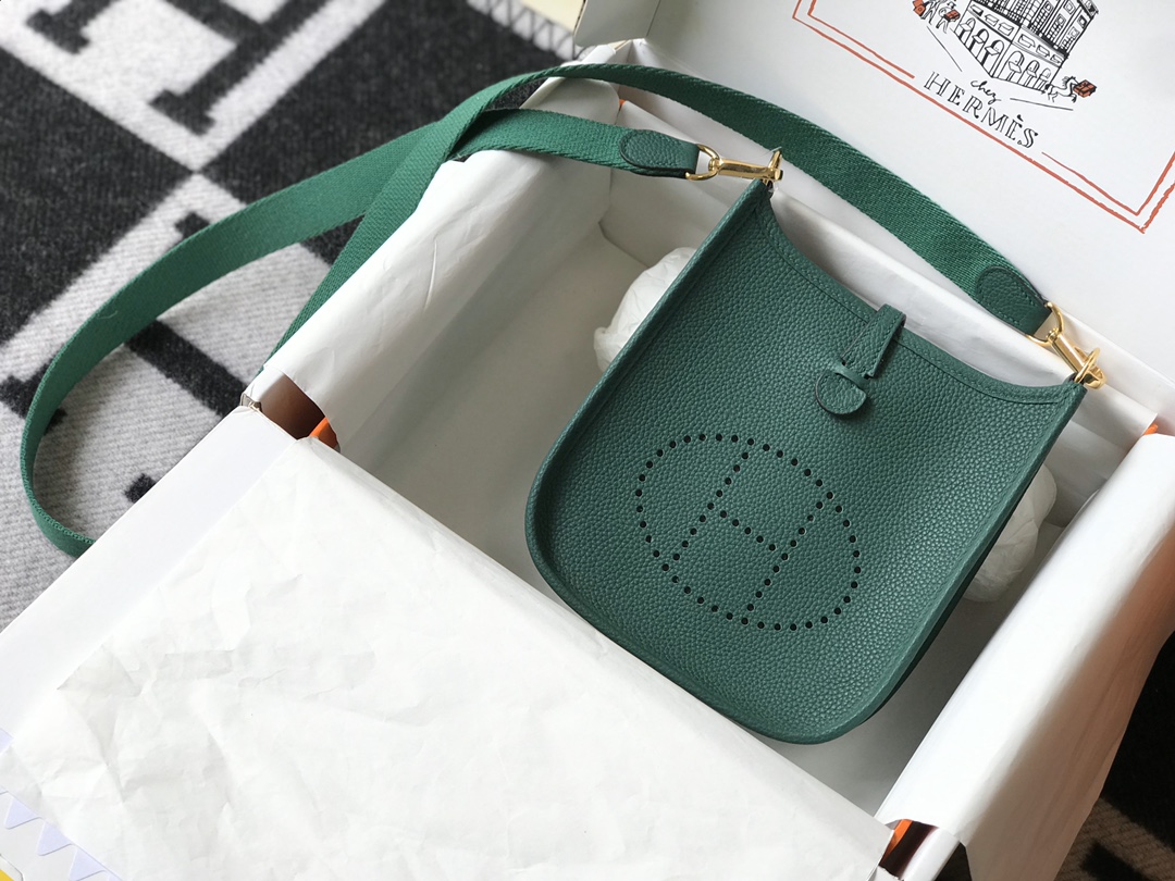 Hermes Evelyne 16 Amazone TPM Shoulder Bag In Dark Green Clemence Leather